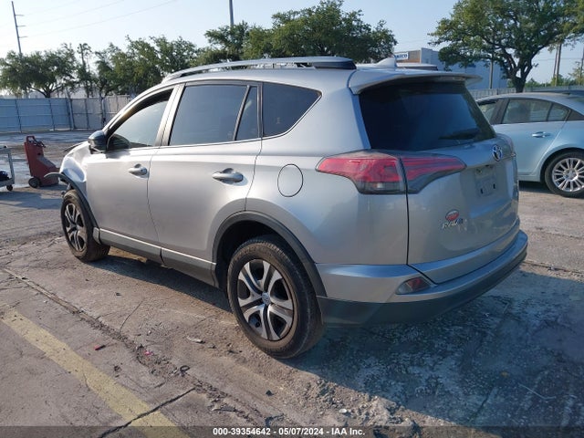 Toyota RAV4 LE 2018 JTMZFREV1JJ159197 Image 3