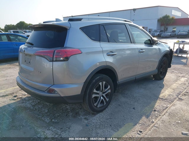 Toyota RAV4 LE 2018 JTMZFREV1JJ159197 Image 4