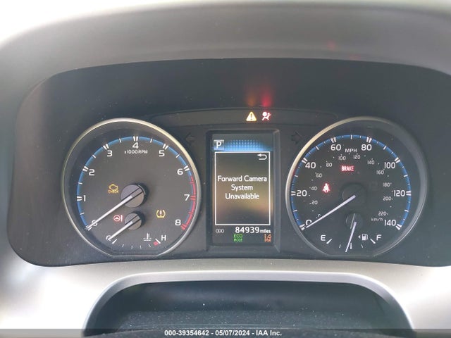 Toyota RAV4 LE 2018 JTMZFREV1JJ159197 Image 7