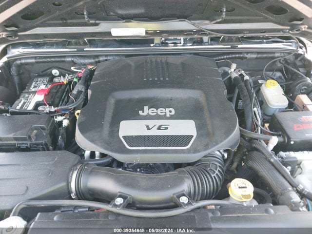 1C4BJWDG5HL716189 Jeep Wrangler Unlimited Sport 4x4