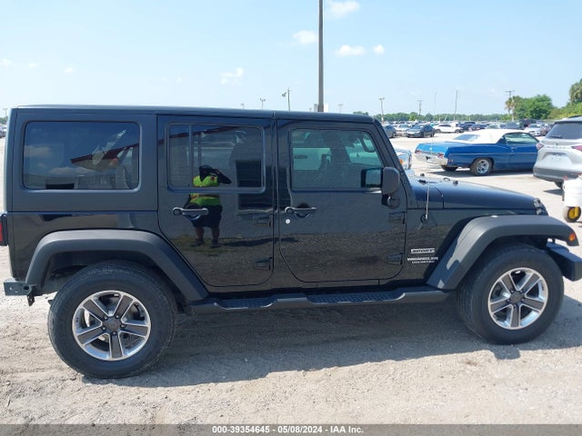 1C4BJWDG5HL716189 Jeep Wrangler Unlimited Sport 4x4