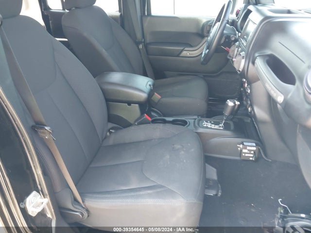1C4BJWDG5HL716189 Jeep Wrangler Unlimited Sport 4x4