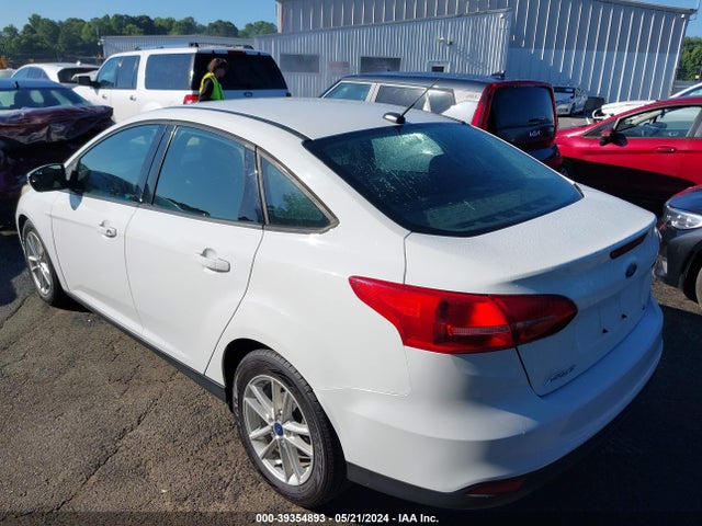 Ford FOCUS SE 2017 1FADP3F2XHL286947 Image 3