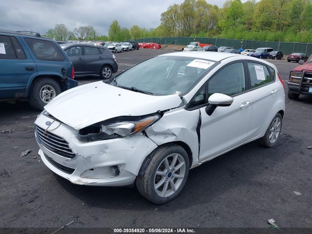 Ford FIESTA SE 2018 3FADP4EJ7JM128505 Image 2