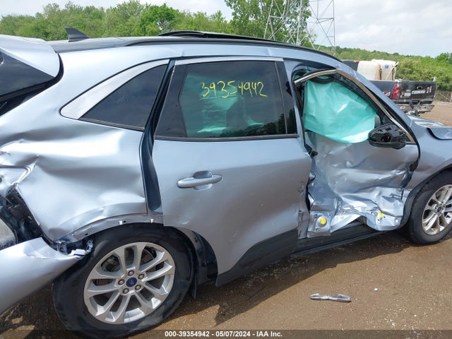 Ford ESCAPE SE 2022 1FMCU0G69NUB99816 Image 6
