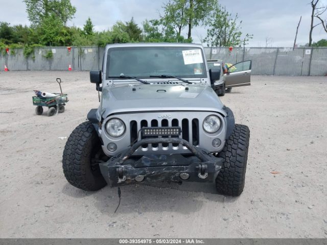 1C4BJWDG7FL613286 Jeep Wrangler Unlimited Sport