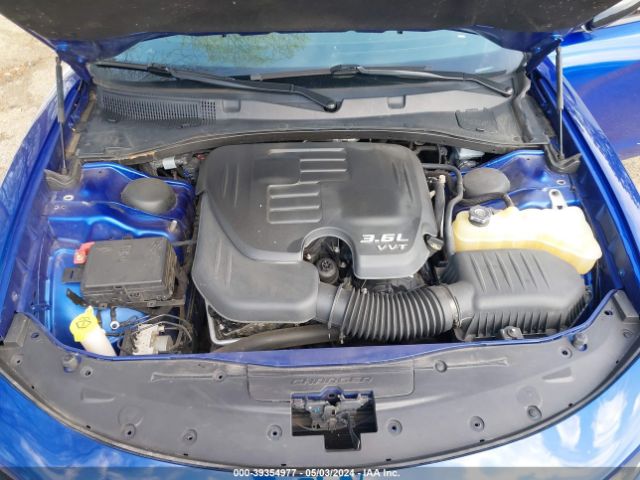 2C3CDXHG6JH164169 Dodge Charger Sxt Plus Rwd