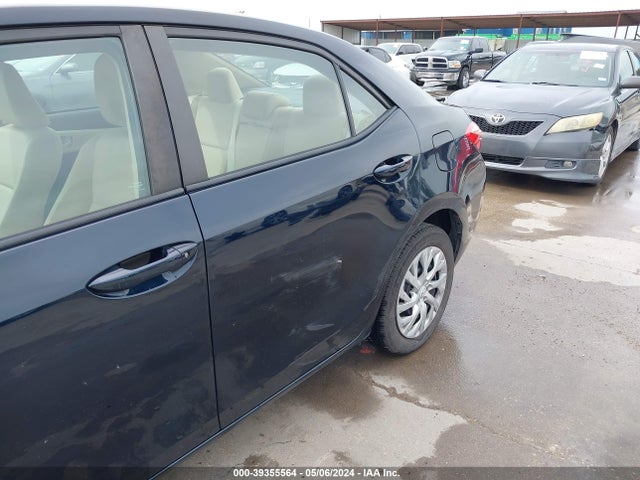 Toyota COROLLA LE 2017 5YFBURHE2HP725215 Image 18