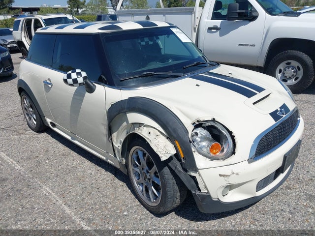 2008 MINI COOPER S WMWMF73538TV36870 Photo 0