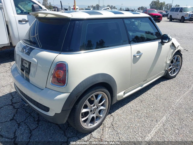 2008 MINI COOPER S WMWMF73538TV36870 Photo 3