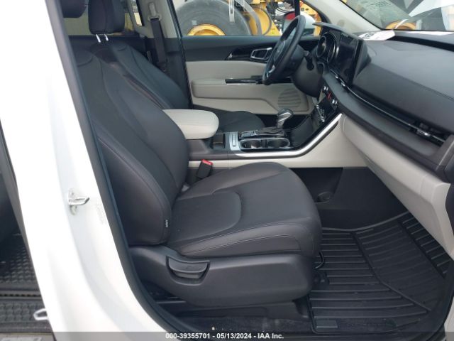 KNDNC5H31R6315232 KIA Carnival Mpv Ex