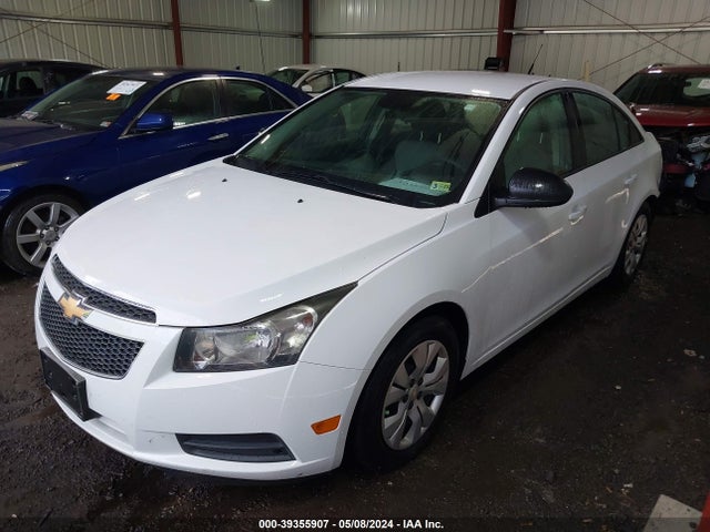 Chevrolet Cruze Ls Auto 2014 1G1PA5SG3E7448677 Image 2