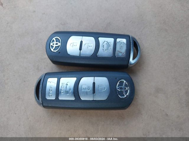 3MYDLBYV8HY156066 Toyota YARIS IA