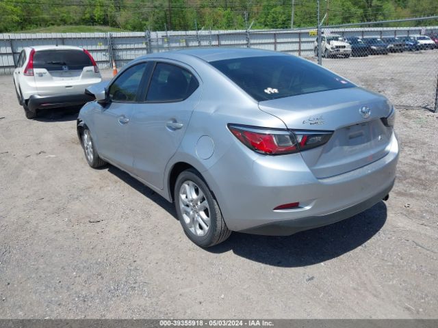 3MYDLBYV8HY156066 Toyota YARIS IA