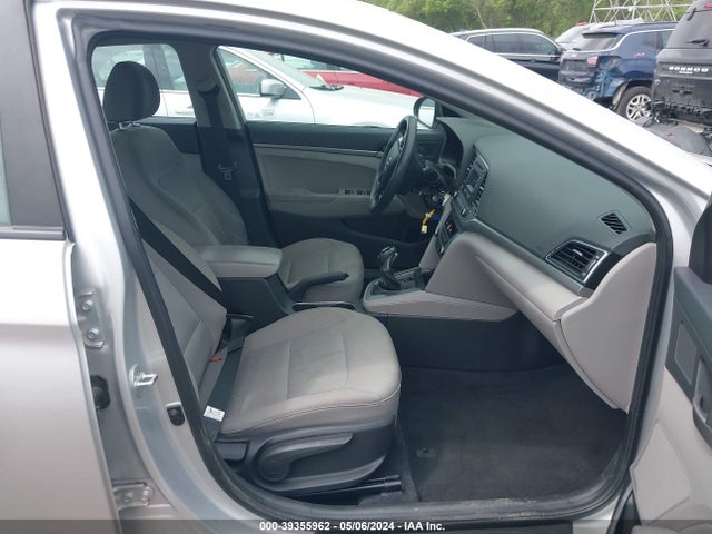 Hyundai ELANTRA SE 2017 5NPD74LFXHH182759 Image 5