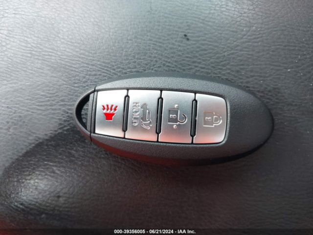 5N1AT2MT8FC810524 Nissan Rogue Sl