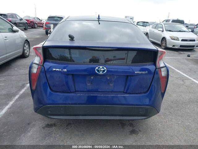Toyota Prius Two 2016 JTDKBRFU6G3512677 Image 17