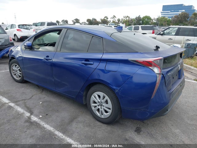 Toyota Prius Two 2016 JTDKBRFU6G3512677 Image 3
