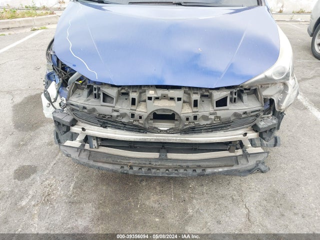 Toyota Prius Two 2016 JTDKBRFU6G3512677 Image 6