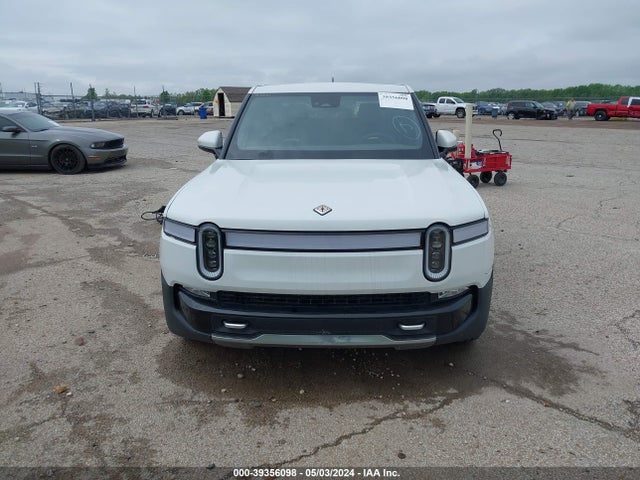 Rivian R1t Adventure 2023 7FCTGAAA1PN020478 Image 13
