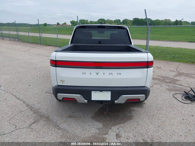 Rivian R1t Adventure 2023 7FCTGAAA1PN020478 Image 17