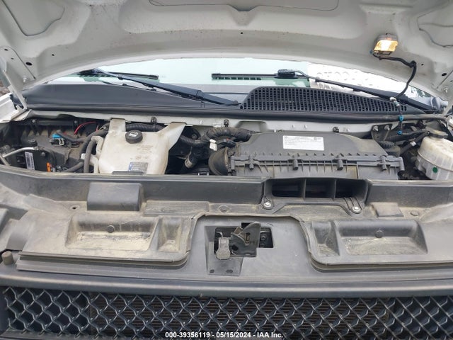 Chevrolet Express 2500 Work Van 2018 1GCWGBFP7J1255780 Image 10