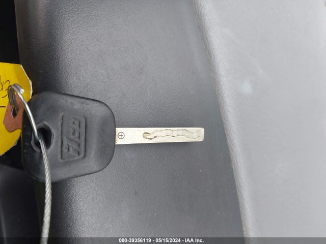 Chevrolet Express 2500 Work Van 2018 1GCWGBFP7J1255780 Image 11