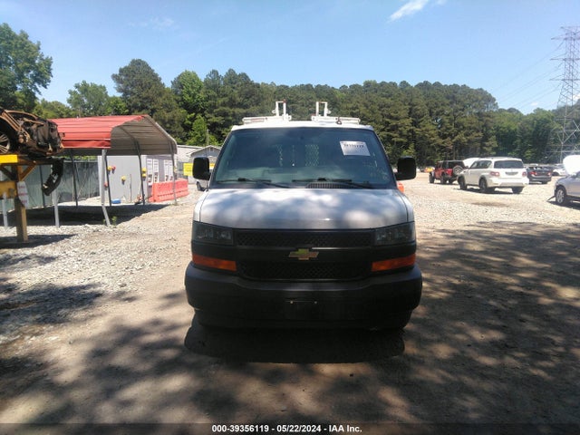 Chevrolet Express 2500 Work Van 2018 1GCWGBFP7J1255780 Image 12