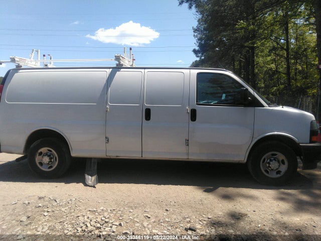 Chevrolet Express 2500 Work Van 2018 1GCWGBFP7J1255780 Image 13