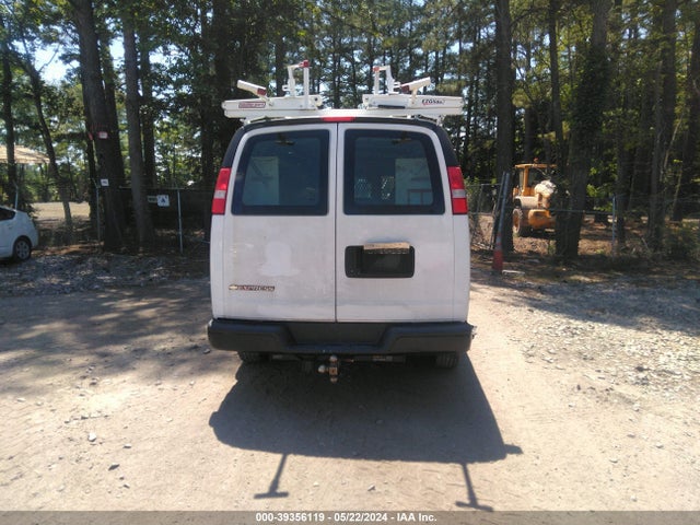 Chevrolet Express 2500 Work Van 2018 1GCWGBFP7J1255780 Image 16
