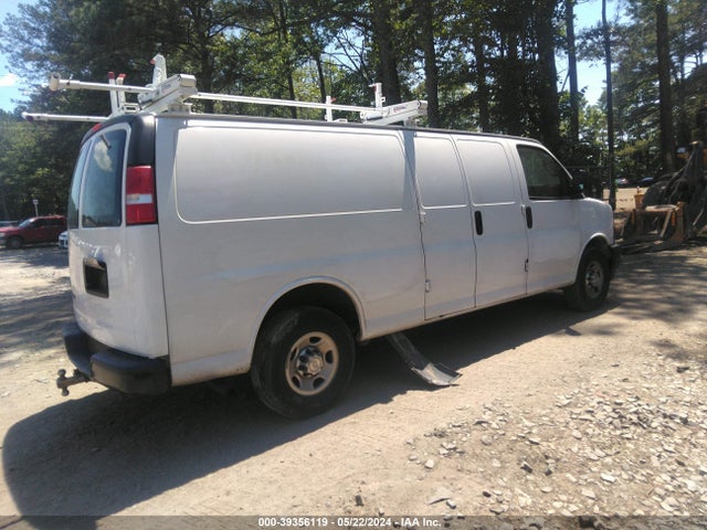 Chevrolet Express 2500 Work Van 2018 1GCWGBFP7J1255780 Image 4