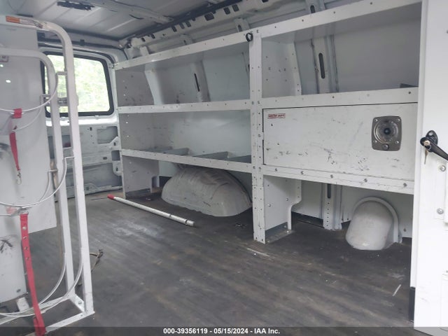 Chevrolet Express 2500 Work Van 2018 1GCWGBFP7J1255780 Image 8