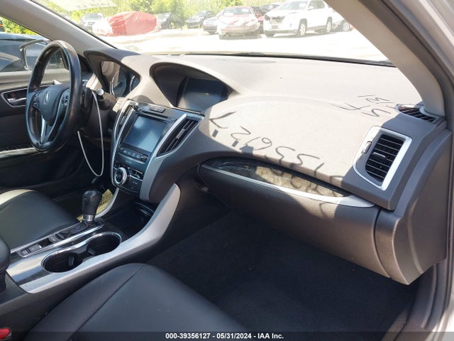 19UUB1F35JA008739 Acura TLX