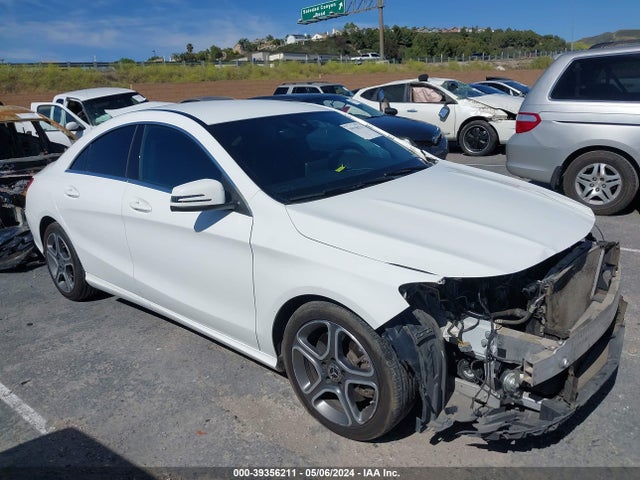 Mercedes-Benz CLA 250 2018 WDDSJ4EB4JN683872 Image 14