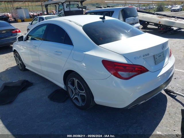 Mercedes-Benz CLA 250 2018 WDDSJ4EB4JN683872 Image 3