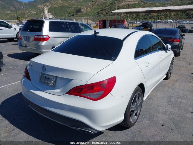 Mercedes-Benz CLA 250 2018 WDDSJ4EB4JN683872 Image 4