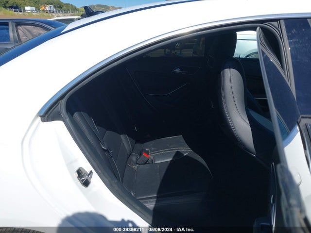 Mercedes-Benz CLA 250 2018 WDDSJ4EB4JN683872 Image 8