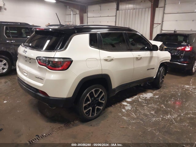 3C4NJDCB8HT658042 Jeep New Compass Limited 4x4