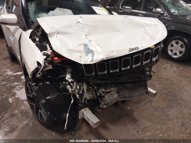 3C4NJDCB8HT658042 Jeep New Compass Limited 4x4