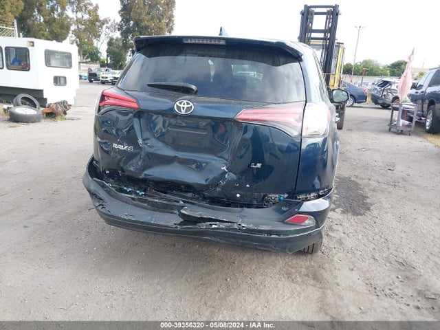 Toyota RAV4 LE 2017 2T3ZFREV7HW386695 Image 18