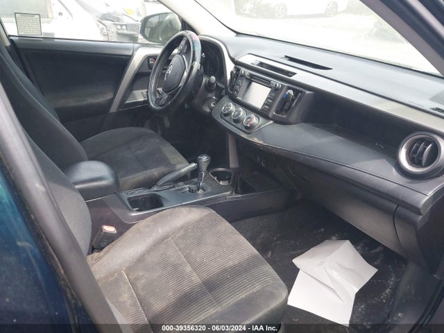 Toyota RAV4 LE 2017 2T3ZFREV7HW386695 Image 5