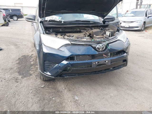 Toyota RAV4 LE 2017 2T3ZFREV7HW386695 Image 6