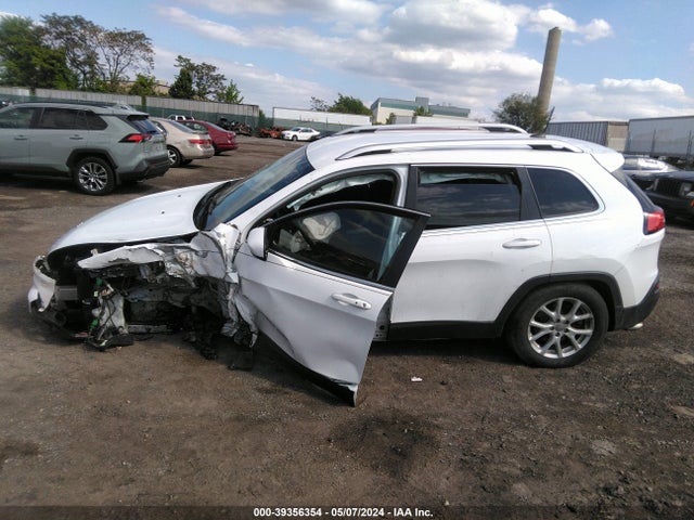 1C4PJMCB5HD213935 Jeep Cherokee Latitude 4x4