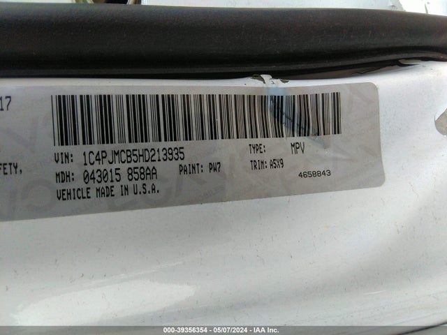 1C4PJMCB5HD213935 Jeep Cherokee Latitude 4x4