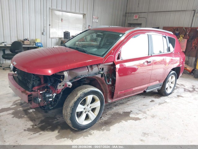 Jeep Compass Latitude 2014 1C4NJDEB4ED796305 Image 2