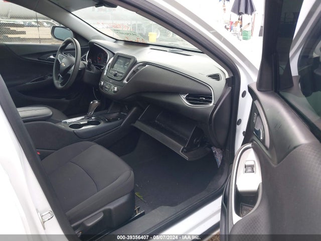 Chevrolet MALIBU LT 2018 1G1ZD5ST2JF185014 Image 5
