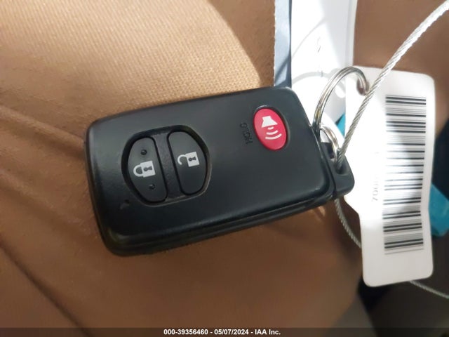 Toyota Prius Two 2015 JTDKN3DU7F0411977 Image 11
