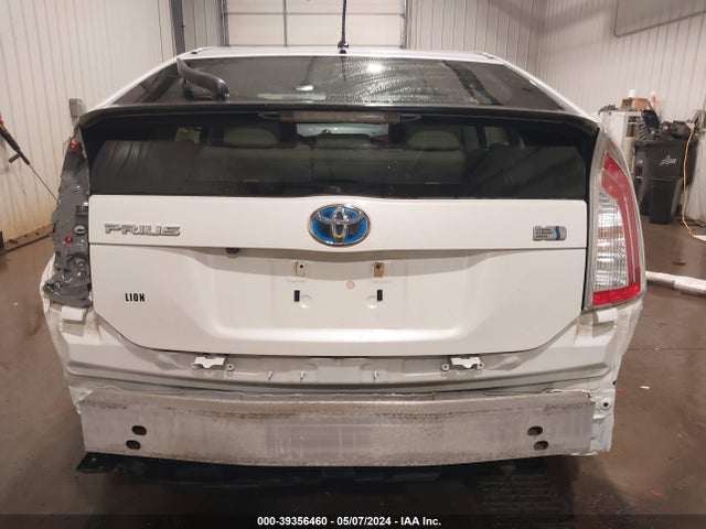 Toyota Prius Two 2015 JTDKN3DU7F0411977 Image 17