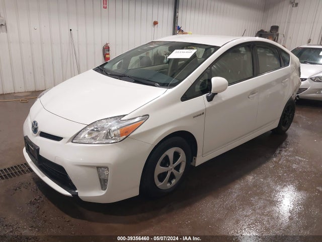 Toyota Prius Two 2015 JTDKN3DU7F0411977 Image 2