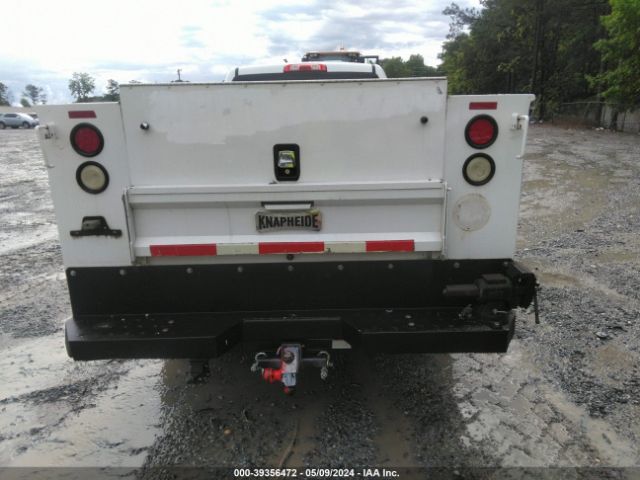 1GB0CUEG8HZ307061 Chevrolet Silverado 2500hd Wt